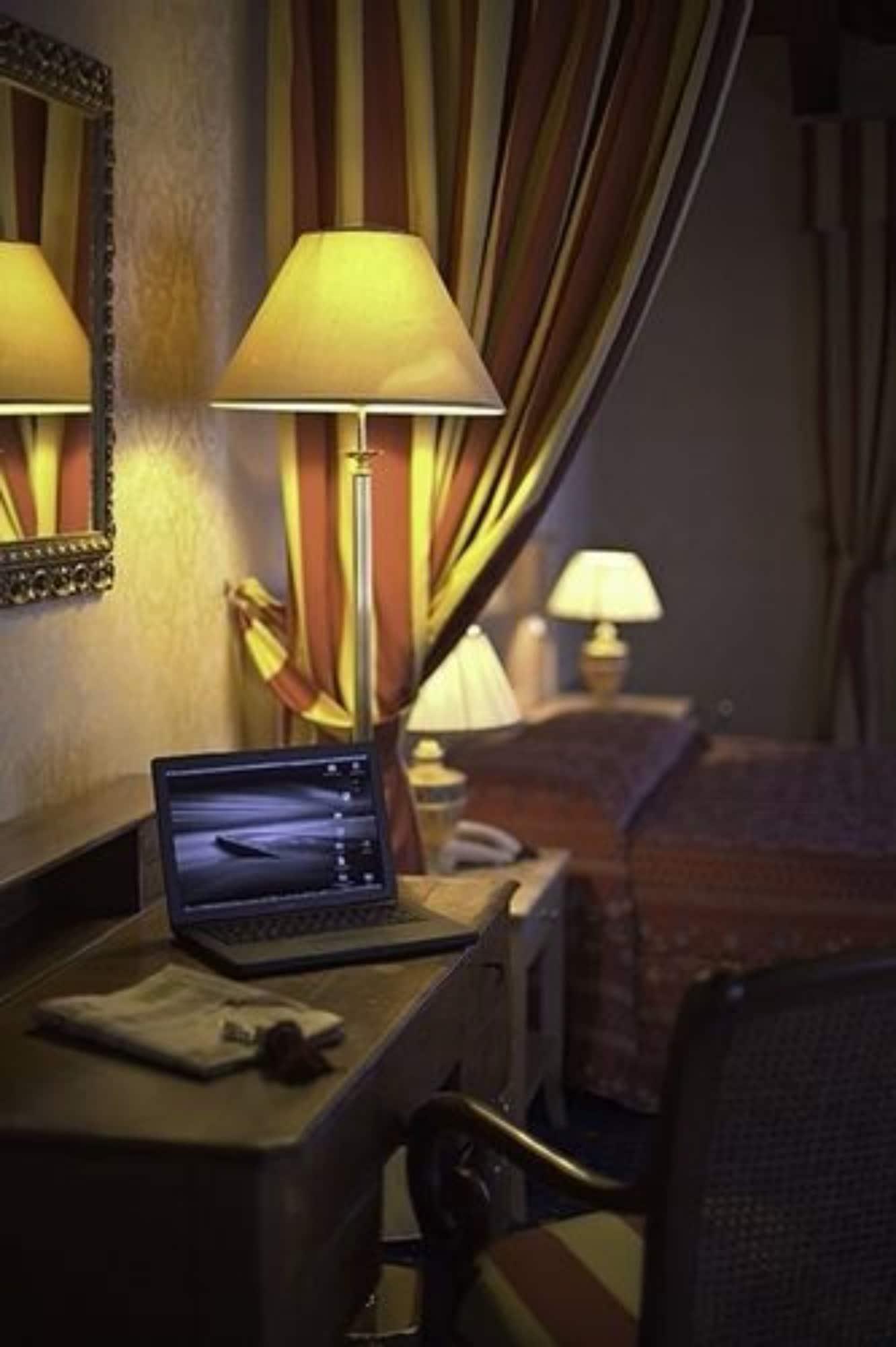 Hotel Orologio Ferrara Luaran gambar