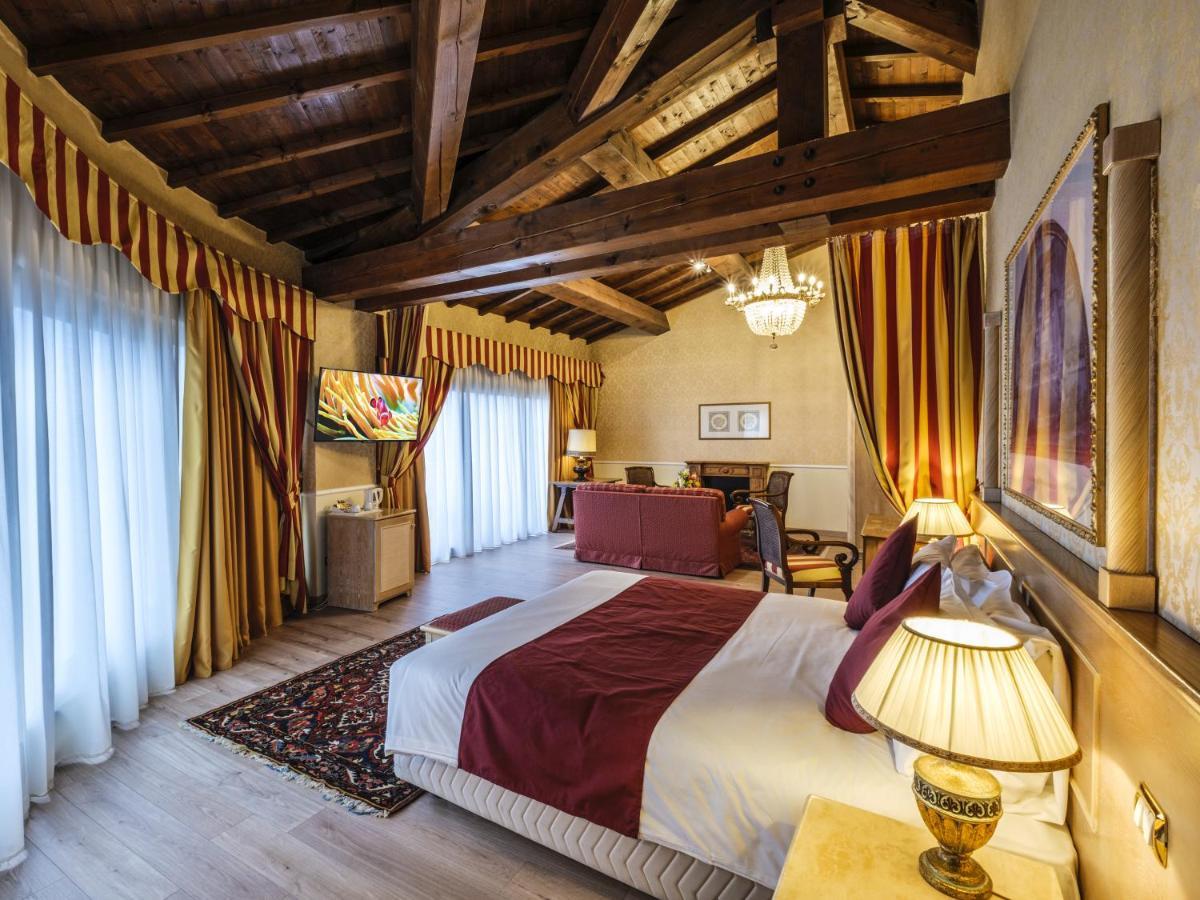 Hotel Orologio Ferrara Luaran gambar
