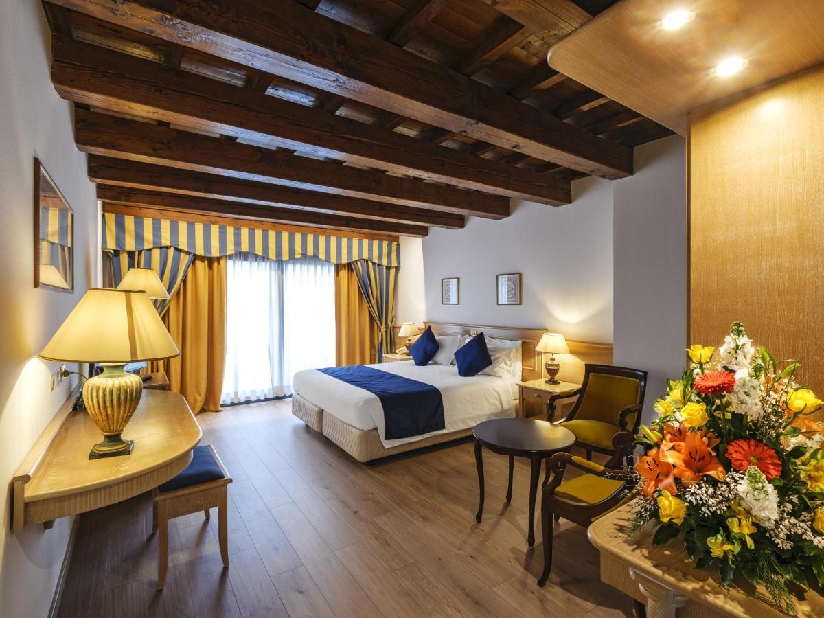 Hotel Orologio Ferrara Luaran gambar